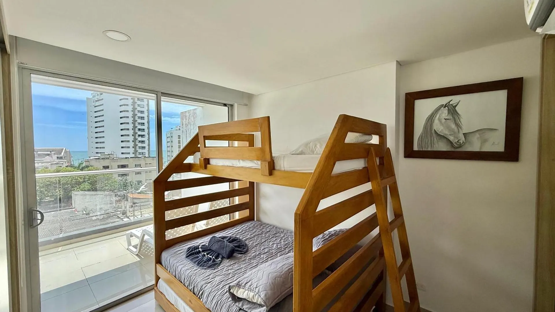 Escapate Al Paraiso! Apartamento Con Piscina A Pasos Del Mar En Marbella Cartagena